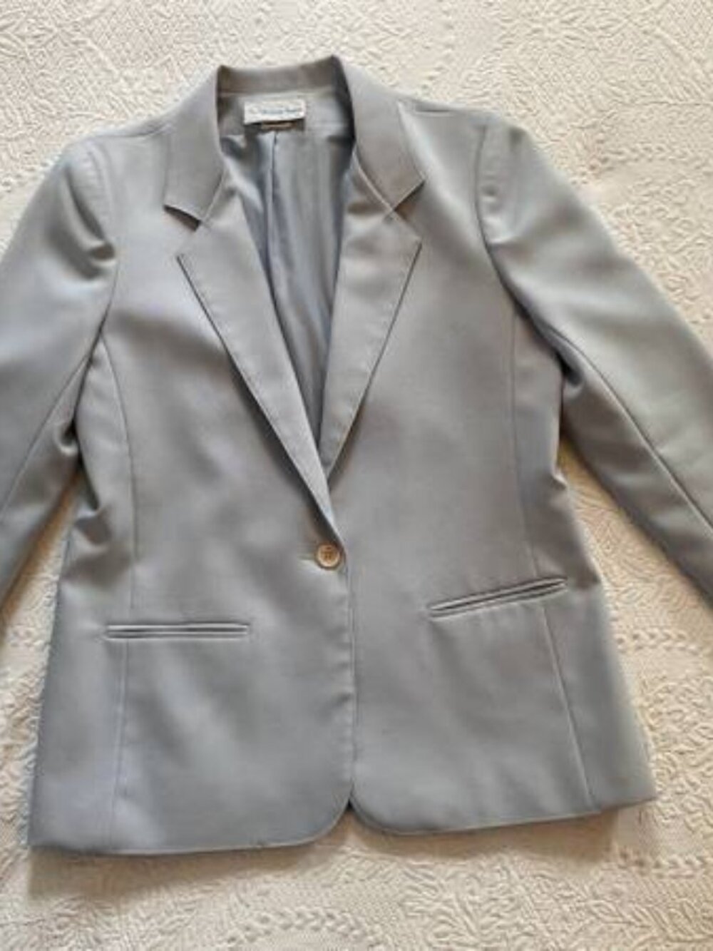 Woman's Light Gray Blazer